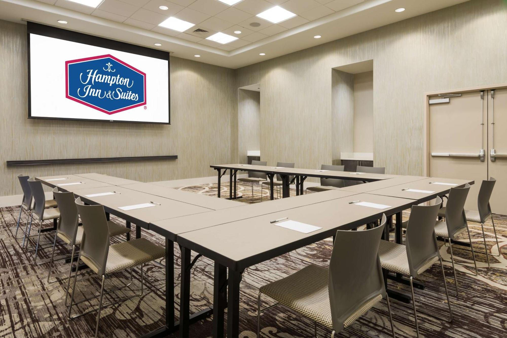 Hampton Inn & Suites Tampa Airport Avion Park Westshore Exteriér fotografie