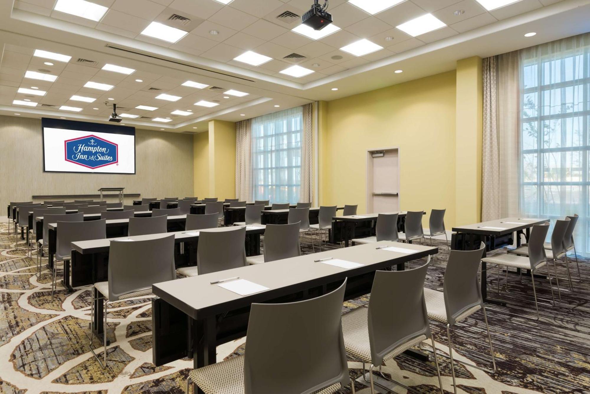 Hampton Inn & Suites Tampa Airport Avion Park Westshore Exteriér fotografie